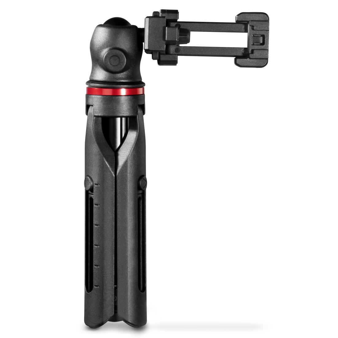 Siyah bir tripod ve telefon tutucu. Kırmızı bir halkası var ve beyaz bir arka plan üzerinde. Tripod katlanmış.