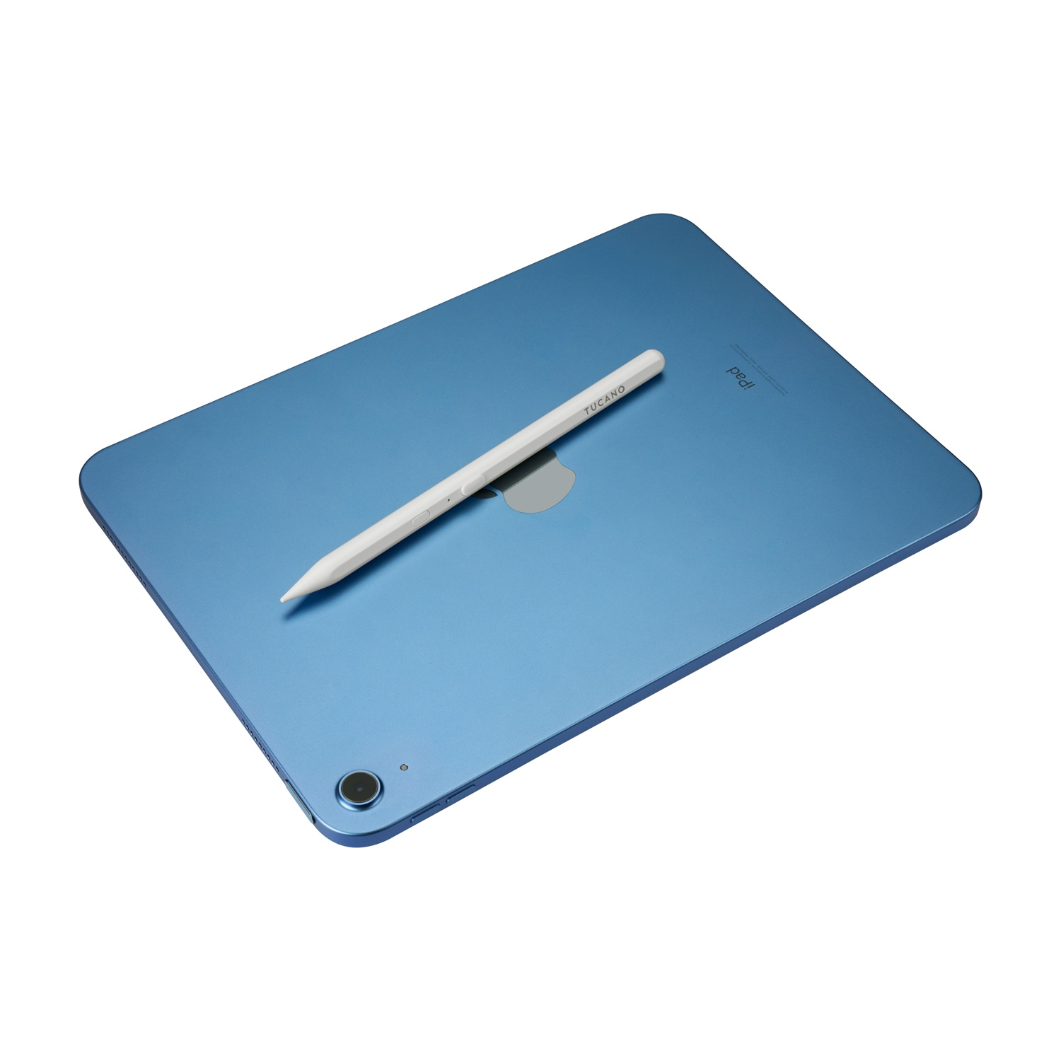 Un iPad blu con uno stilo bianco sopra. Lo stilo ha il marchio 'Tucano' stampato. Lo sfondo è bianco.
