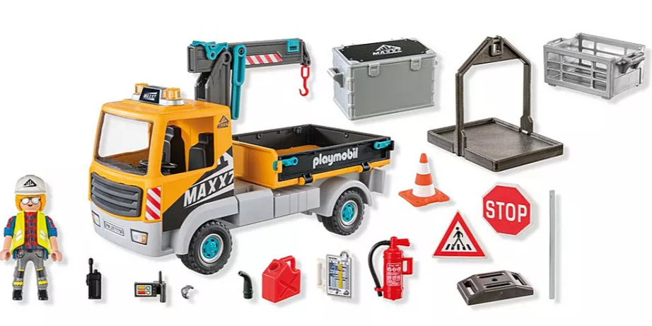 Ein Playmobil-Bausatz mit LKW, Kran, Arbeiter, Zubehör wie Schilder, Werkzeuge und Werkzeugkasten. Gelb- und Grautöne dominieren.