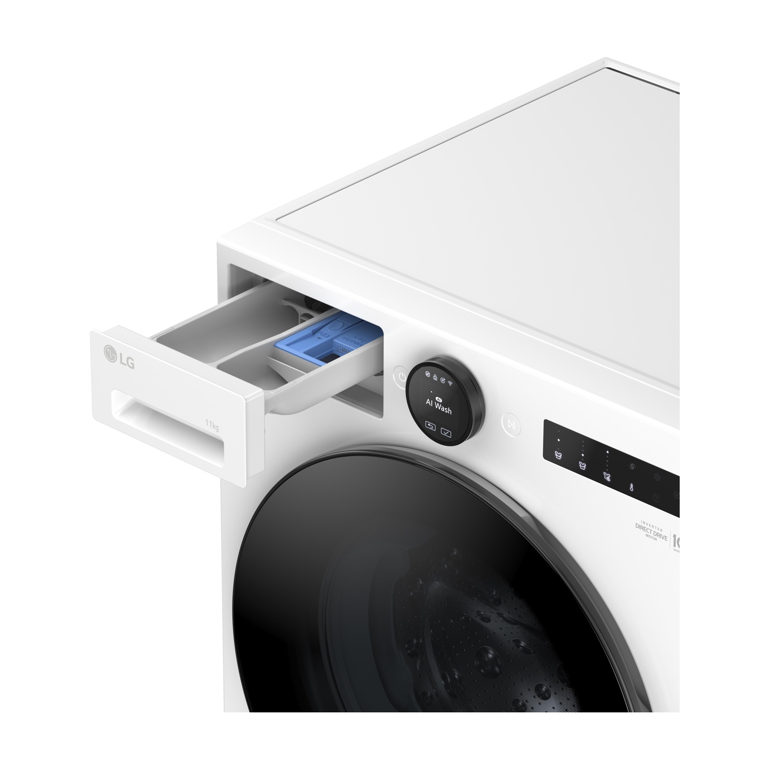 Una lavatrice LG bianca con cassetto detersivo aperto. Il pannello di controllo è visibile, con porta in vetro nera.