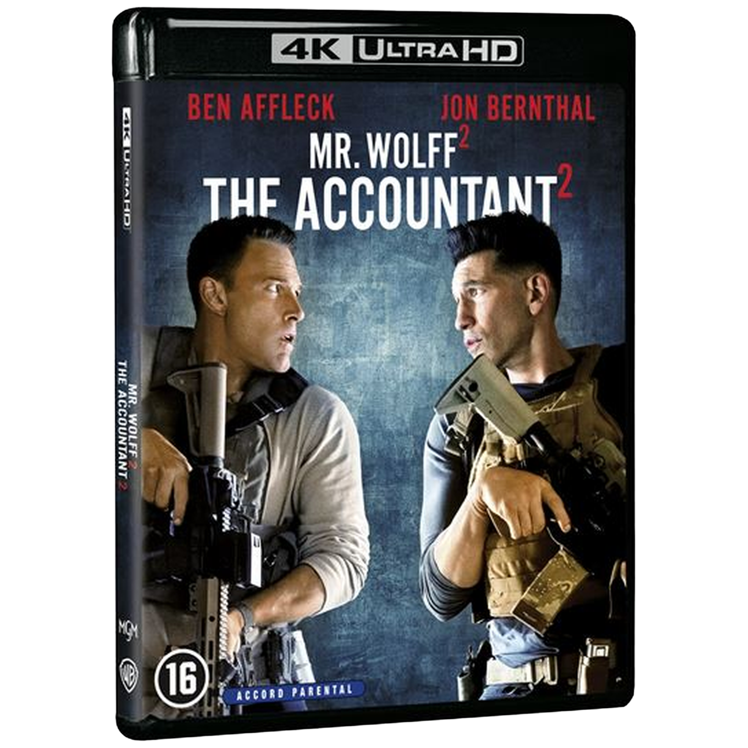 The Accountant 2 Blu-ray-hoes. Ben Affleck en Jon Bernthal met wapens. De titel is zichtbaar.