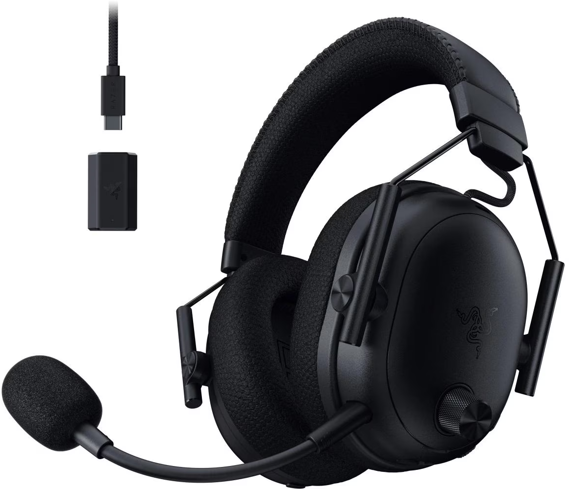 Cuffie da gaming Razer nere con microfono staccabile, cavo USB-C e ricevitore su sfondo bianco.