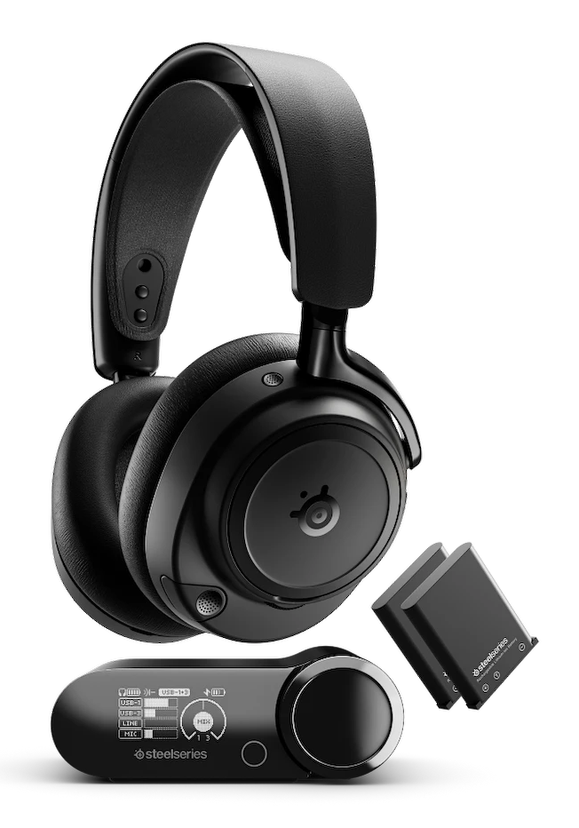 Czarny zestaw słuchawkowy z dwoma bateriami i panelem sterowania. Widoczne logo Steelseries. Izolowane na czarnym tle.