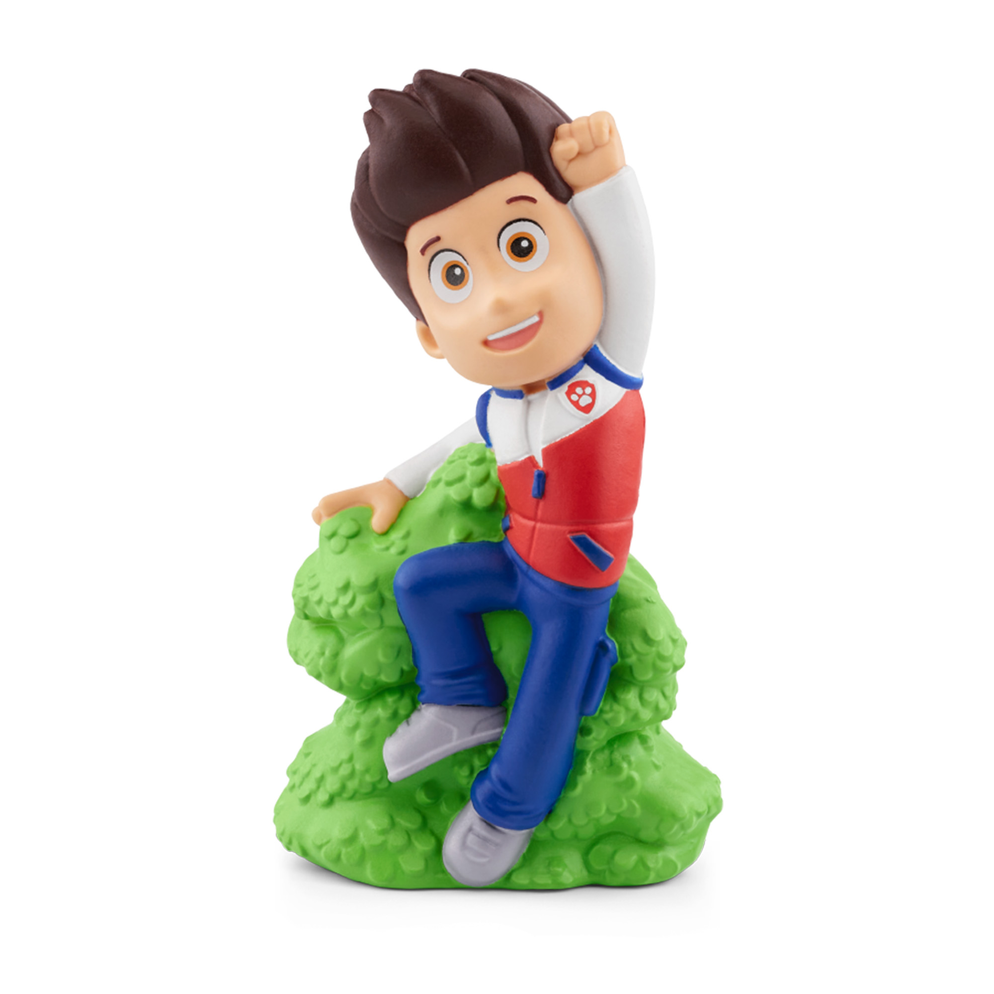 Eine Ryder-Figur von Paw Patrol, in Rot und Blau, klettert auf einen grünen Busch. Der Hintergrund ist weiß.