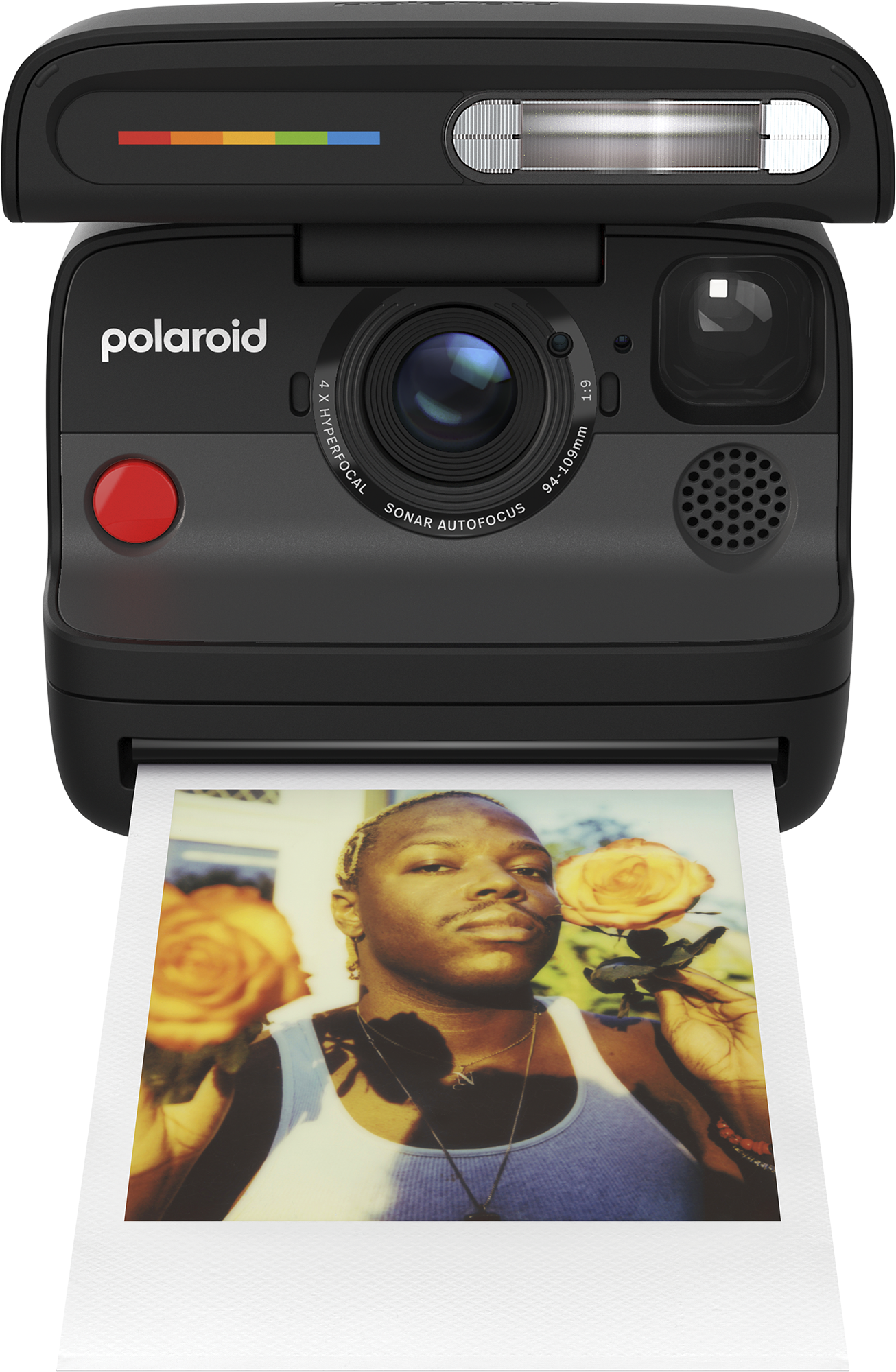 Fekete Polaroid kamera, amely egy rózsát tartó személy fotóját nyomtatja.