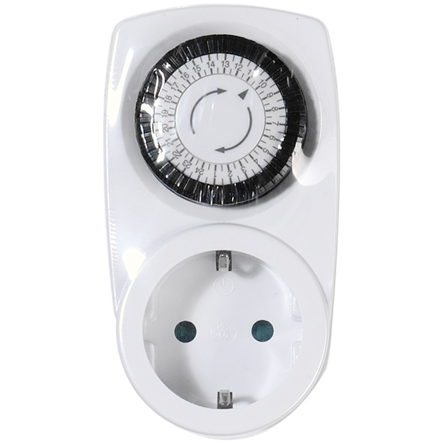 Een witte elektrische timer met een zwarte wijzerplaat en een stopcontact eronder. De wijzerplaat toont cijfers en pijlen. Het stopcontact heeft twee gaten.