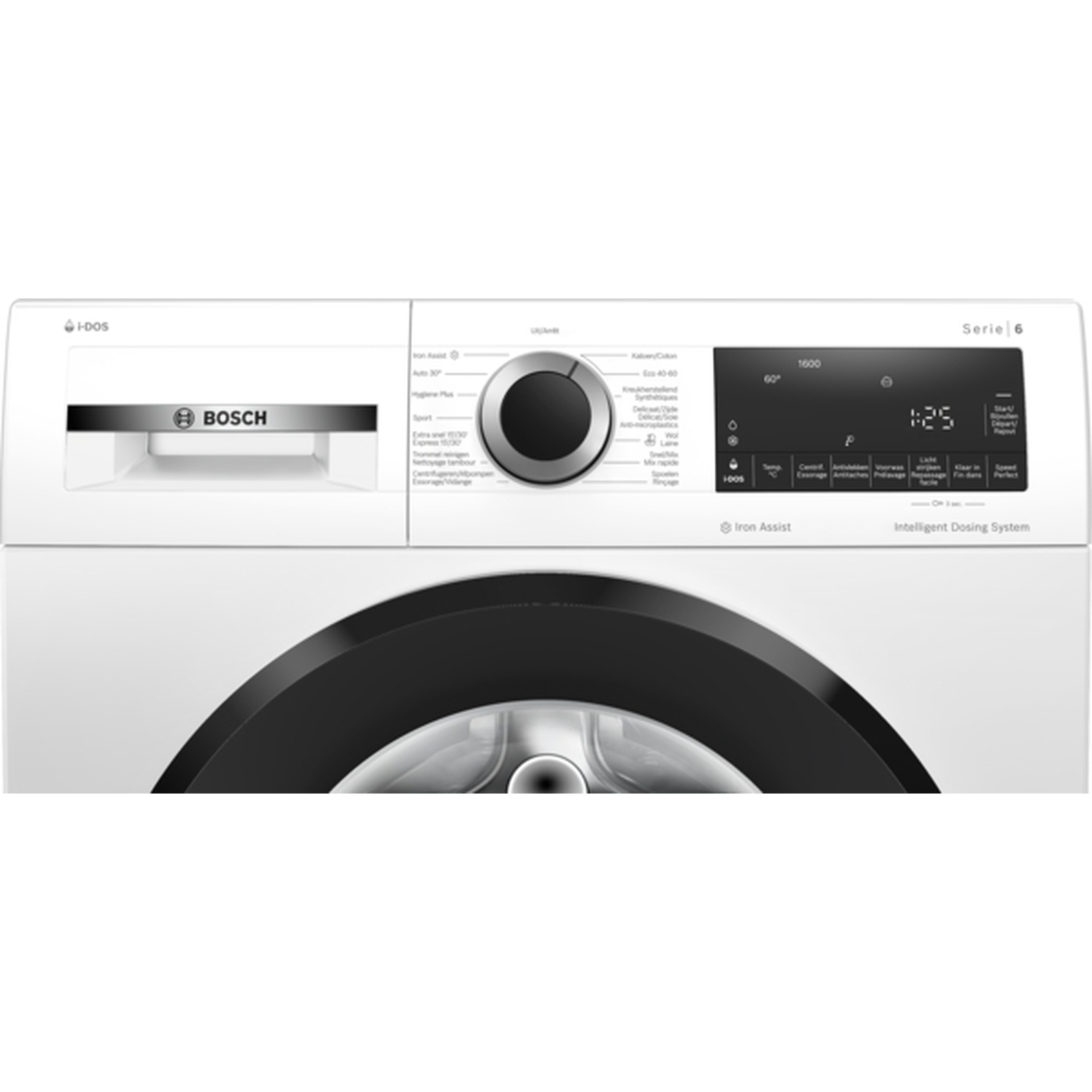 Een witte Bosch wasmachine. Het heeft een zwarte deur, een bedieningspaneel en een digitaal display.