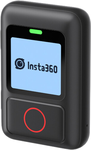 Schwarzes Insta360-Gerät. Es hat einen Bildschirm mit dem Logo und eine Taste. Oben leuchtet ein grünes Licht.