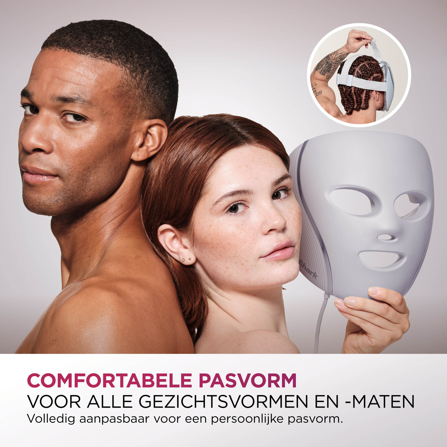 Een divers koppel poseert met een lichttherapiemasker. Een inzet toont een persoon met een vergelijkbaar masker. Tekst luidt 'Comfortabele pasvorm'.