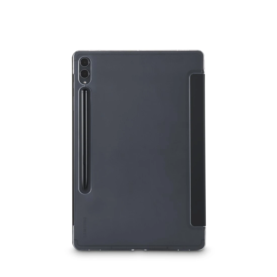 Ein Tablet mit Stift und Hülle. Es ist dunkelgrau, mit dem Stift auf der linken Seite und der Kamera oben links.