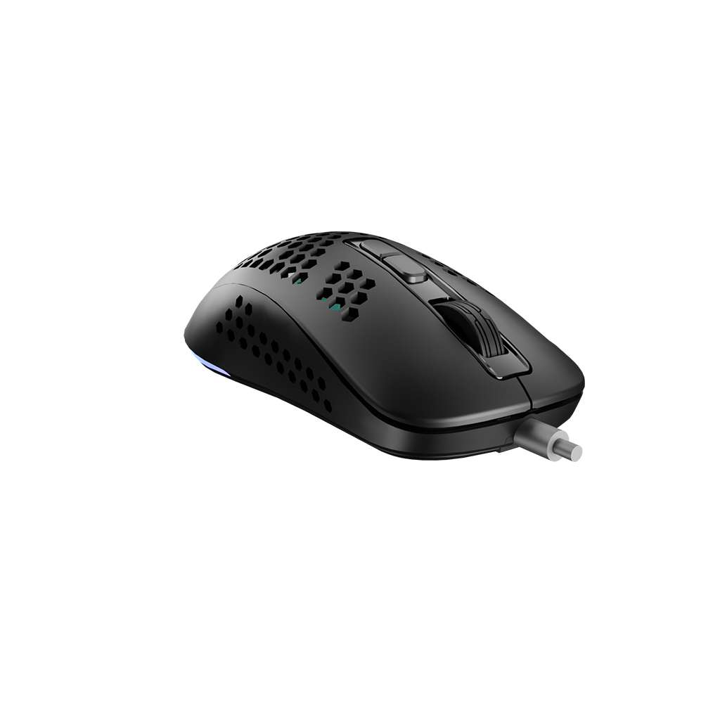Fekete gamer egér fehér háttéren. Méhsejt mintázata, gombok, görgője és kábele van.