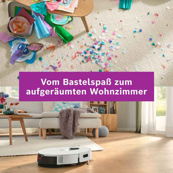 Wohnzimmerszene. Bastelmaterial auf dem Tisch, Konfetti auf dem Teppich. Roboterstaubsauger reinigt. Sofa, Ottomane und Deko im Hintergrund.