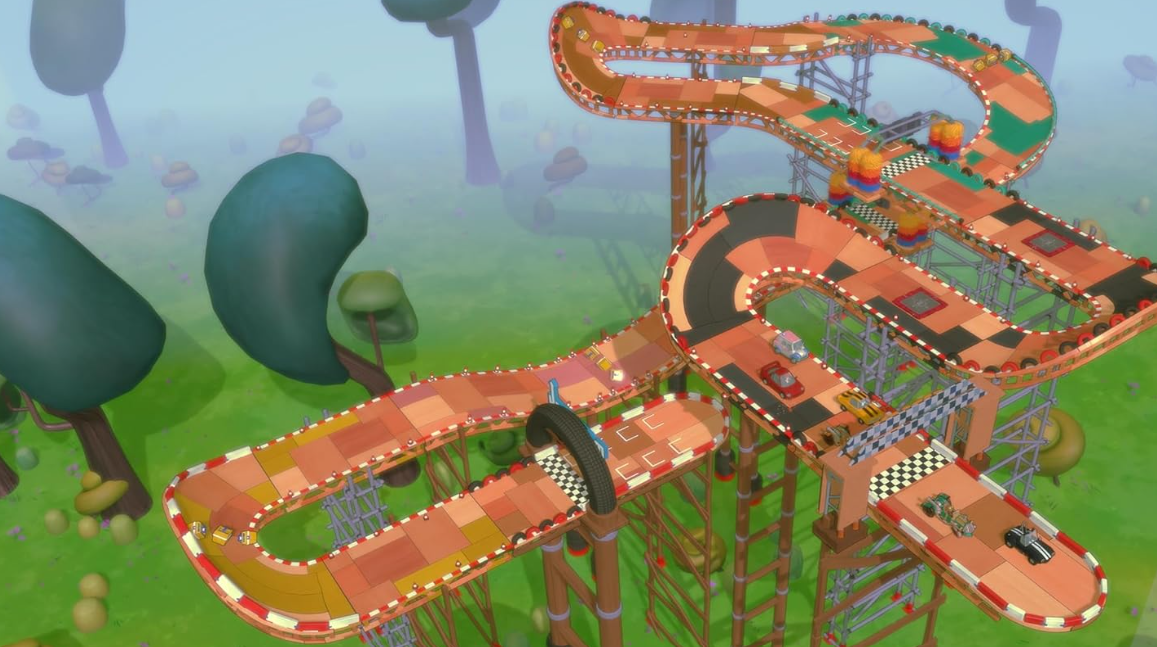 Eine bunte Spielzeugrennstrecke mit Autos. Die Strecke ist erhöht, mit Bäumen und einem nebligen Hintergrund.