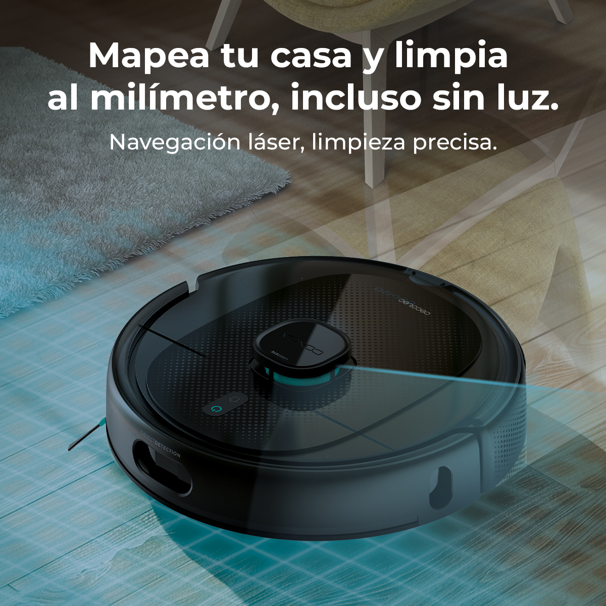 Una aspiradora robot negra en un suelo de madera. El texto dice que mapea la casa y limpia con precisión, incluso en la oscuridad.