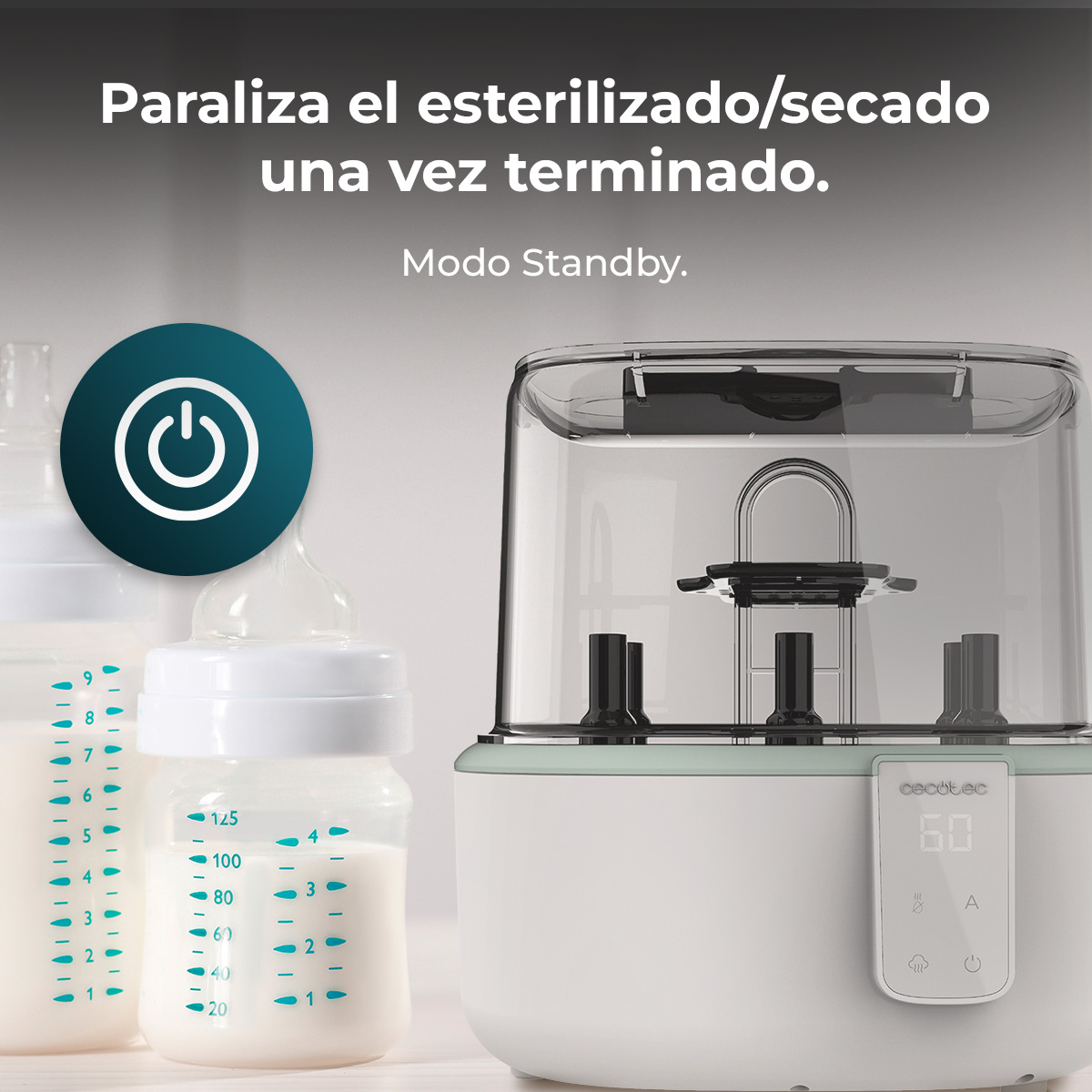 Un esterilizador de biberones con dos botellas y un panel de control con una pantalla digital que muestra '60' y un botón de encendido.