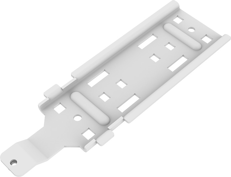 Un support métallique blanc avec des découpes rectangulaires et carrées, et une extrémité arrondie avec un trou. Sur fond blanc.