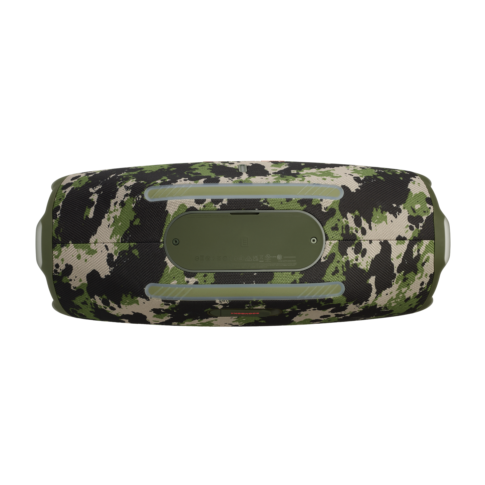 Vista superior de un altavoz JBL Boombox 3 con patrón de camuflaje. Tiene tonos verdes y negros. El fondo es negro.