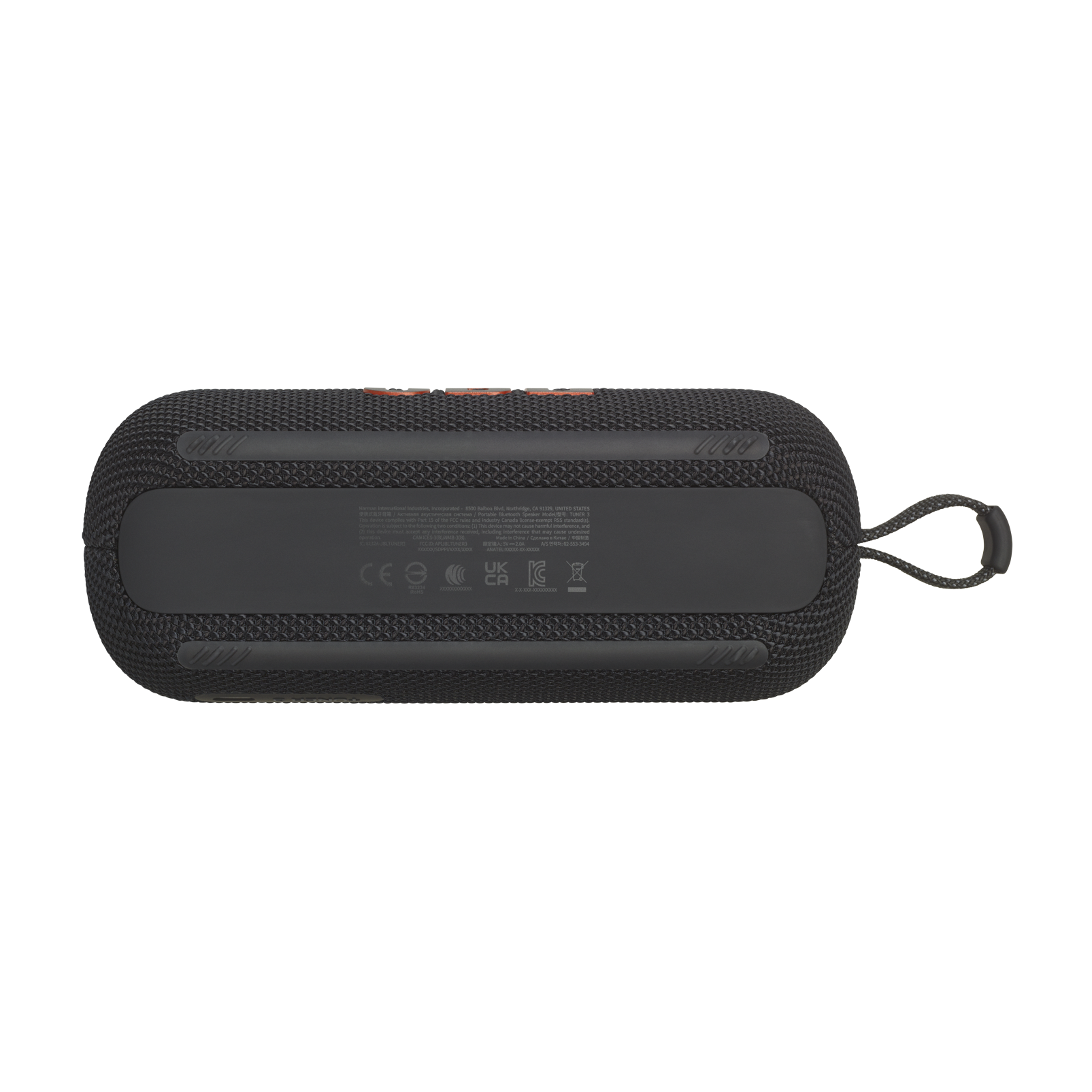 Altavoz rectangular negro. Tejido de malla en los lados. Botones naranjas arriba. Asa en un lado. Fondo negro.