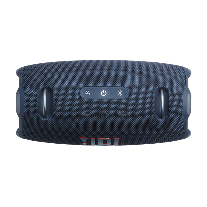 Un altavoz JBL azul oscuro con botones y logotipo, sobre un fondo negro. Tiene asas y una superficie texturizada.