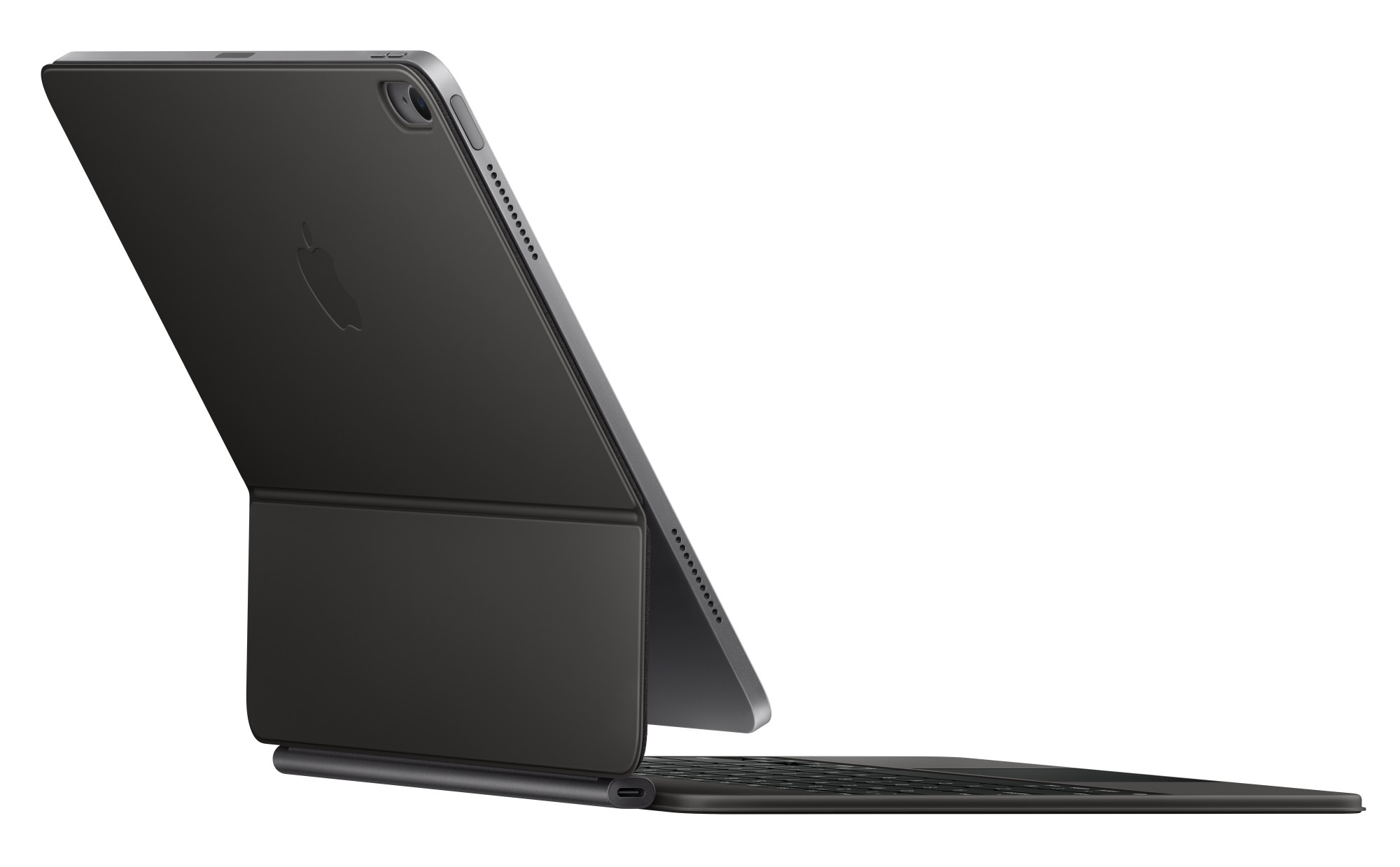 Czarny iPad Pro z dołączonym etui na klawiaturę, otwarty pod kątem. Logo Apple z tyłu. Białe tło.