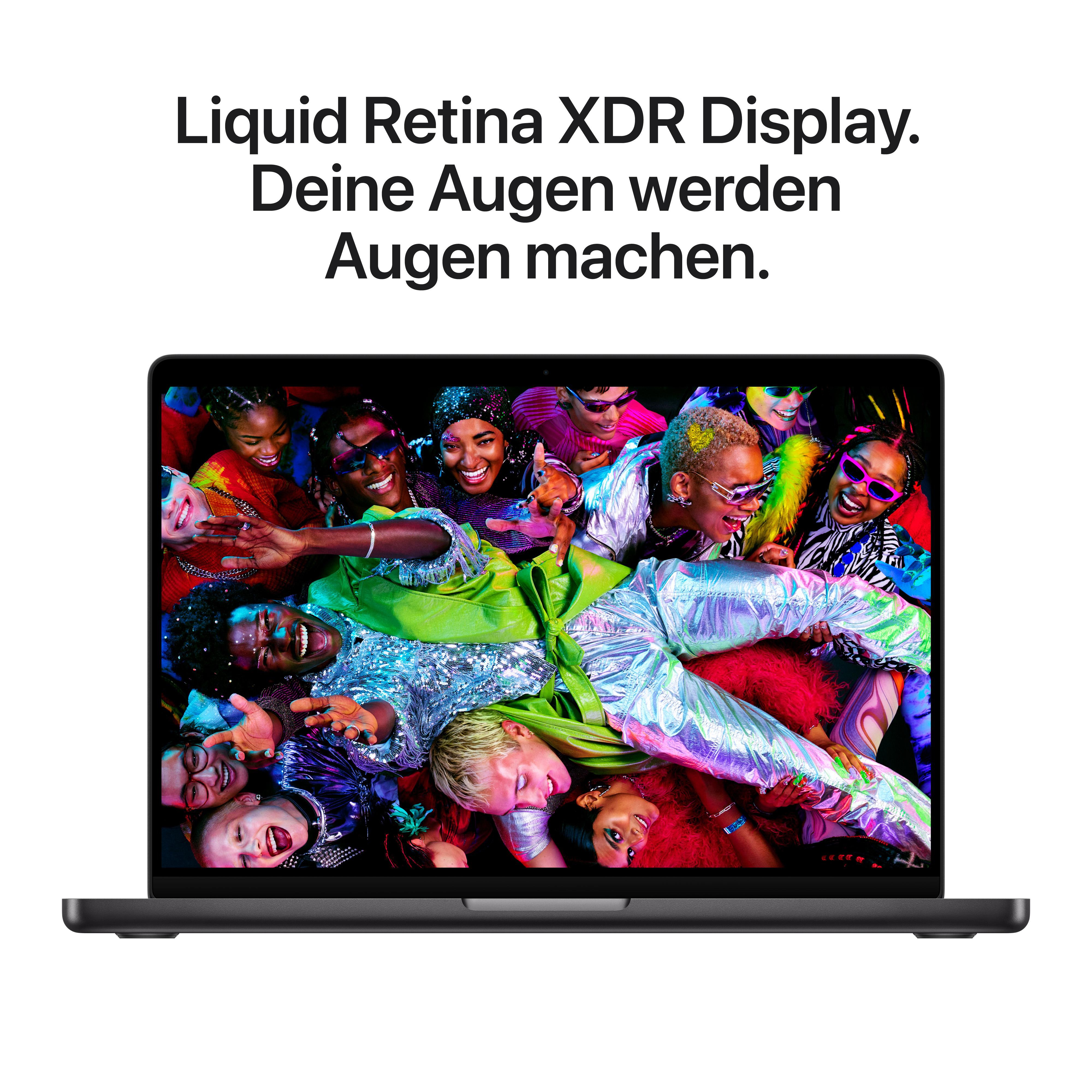 Laptop zeigt eine Gruppe lächelnder Menschen in bunten Kleidern und Sonnenbrillen. Text oben: Liquid Retina XDR Display.