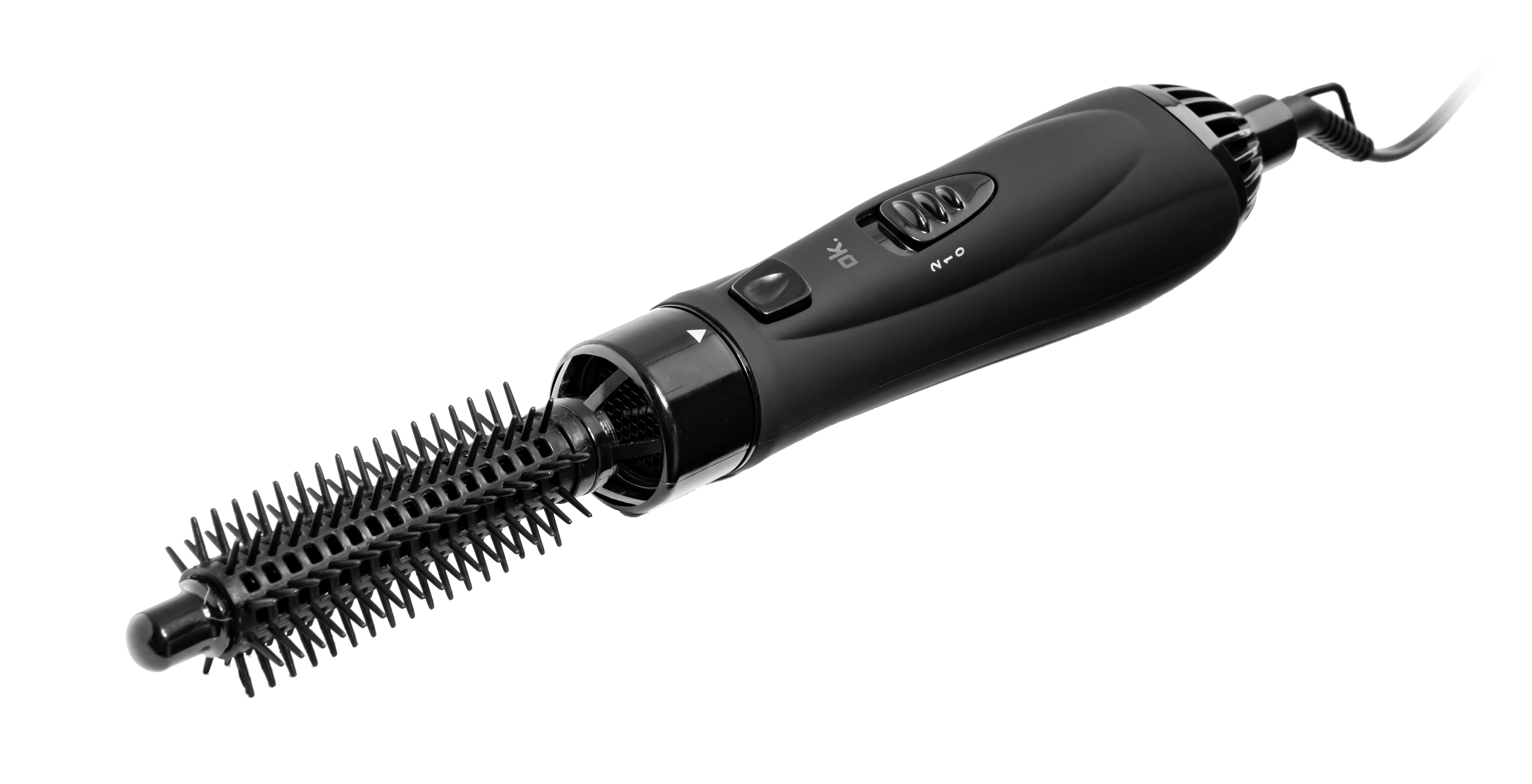 Czarne narzędzie do stylizacji włosów z obrotową główką szczotki, przyciskami i kablem zasilającym, na białej i czarnej powierzchni.