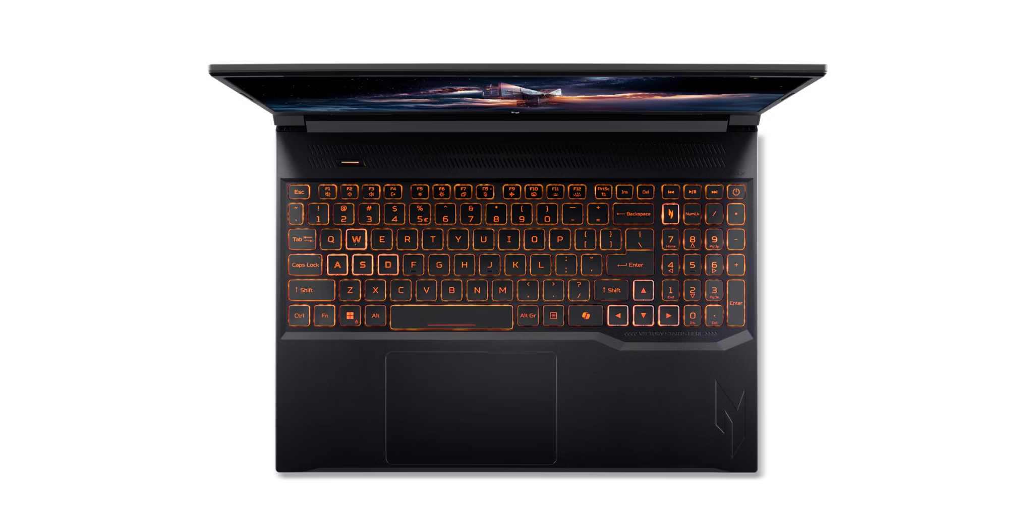 Draufsicht auf einen schwarzen Laptop mit orangefarbenen Tasten. Der Bildschirm zeigt ein Raumschiff. Ein Touchpad ist darunter.