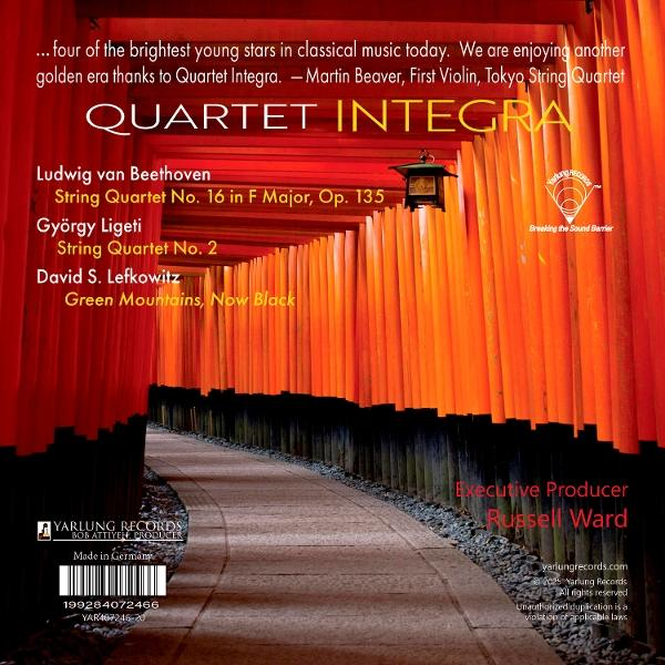 Albumcover: Rote Torii-Tore führen zu einem Pfad. Text: Quartet Integra, Beethoven, Ligeti, Lefkowitz.