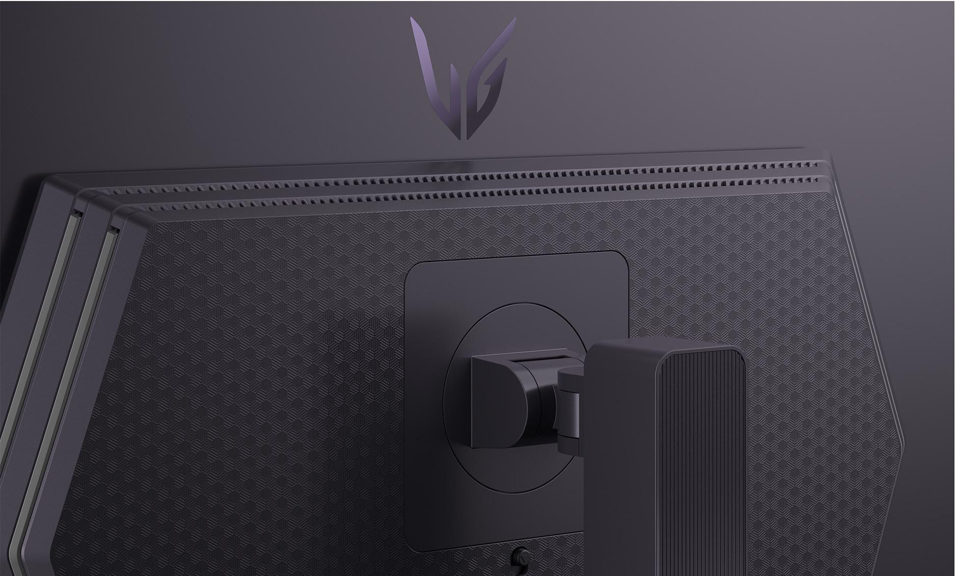 Rückseite eines schwarzen Monitors mit LG-Logo. Es hat ein strukturiertes Muster und einen Standfuß mit rundem Scharnier.