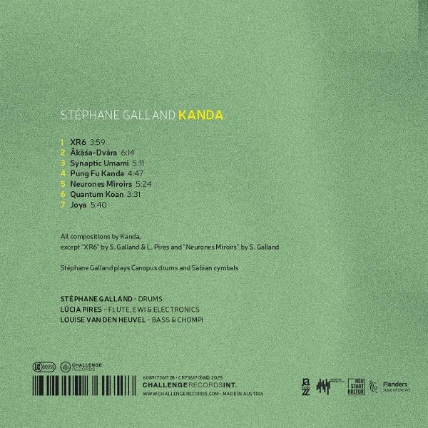 Albumcover mit Titelliste, Künstlernamen und Labeldetails auf grünem Hintergrund. Mit Stéphane Galland und Kanda.
