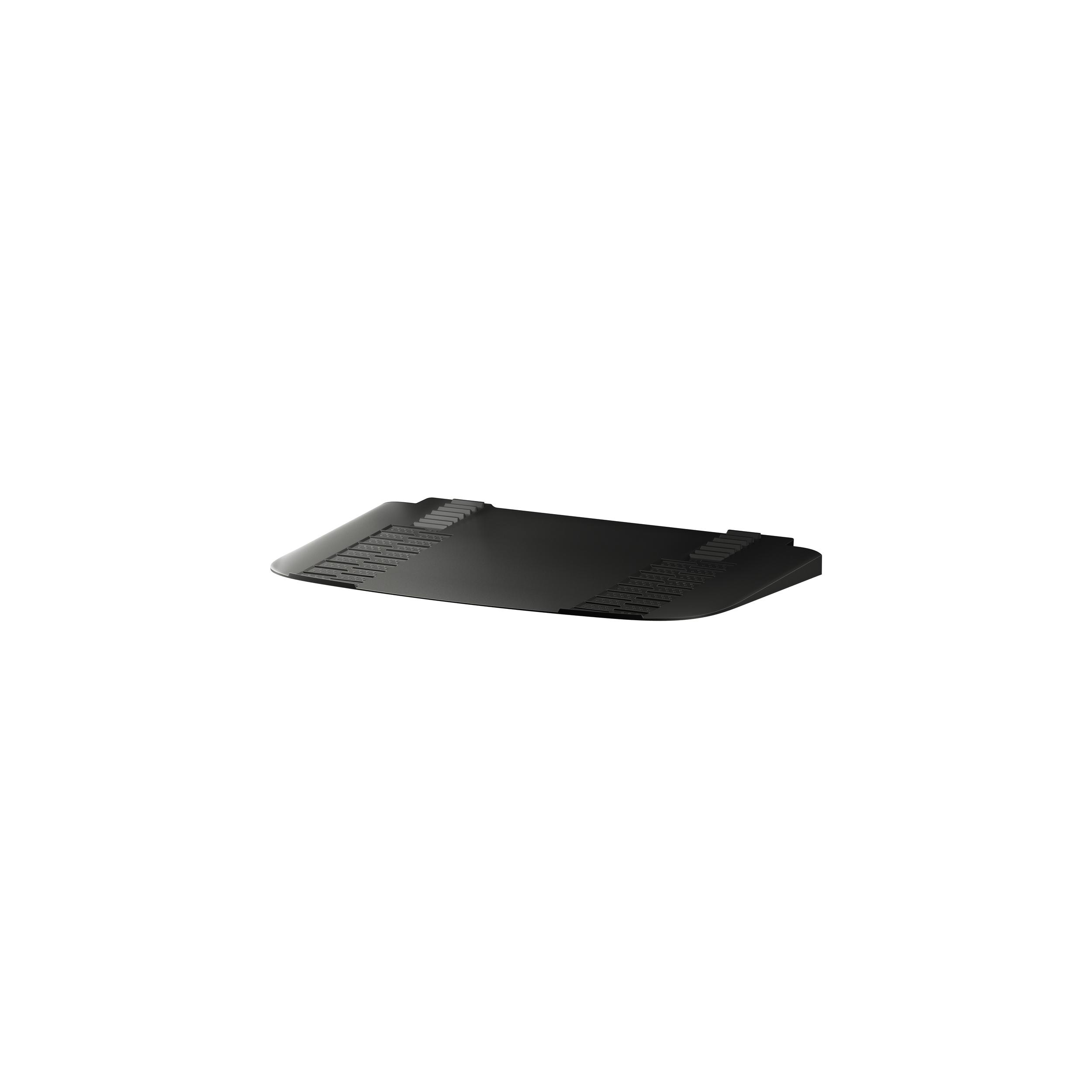 Ein schwarzer, abgewinkelter Laptopständer ist auf weißem Hintergrund zentriert. Er hat strukturierte Oberflächen und ein minimalistisches Design.