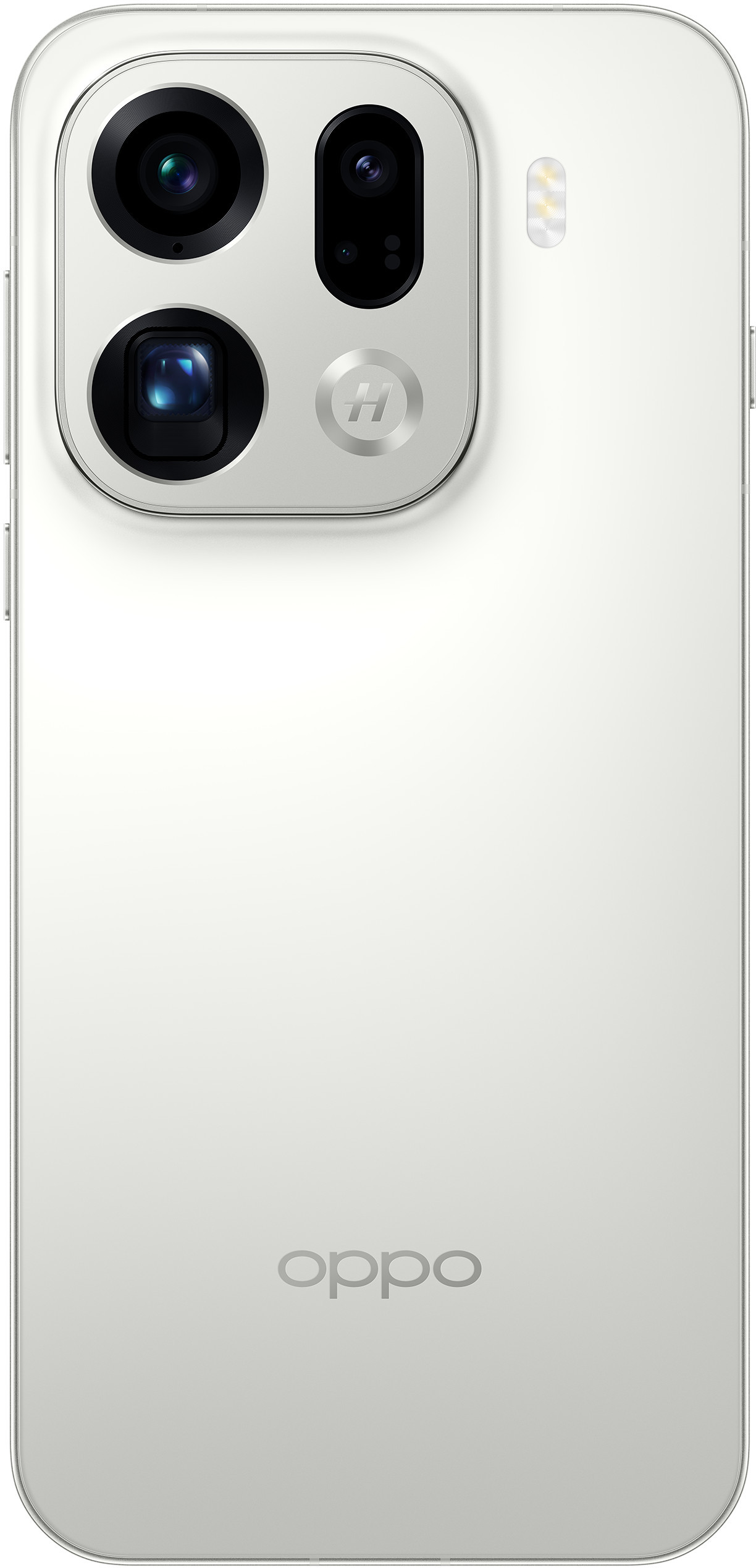 Tył białego telefonu Oppo. Posiada trzy aparaty, lampę błyskową i logo Oppo. Moduł kamery jest srebrny.