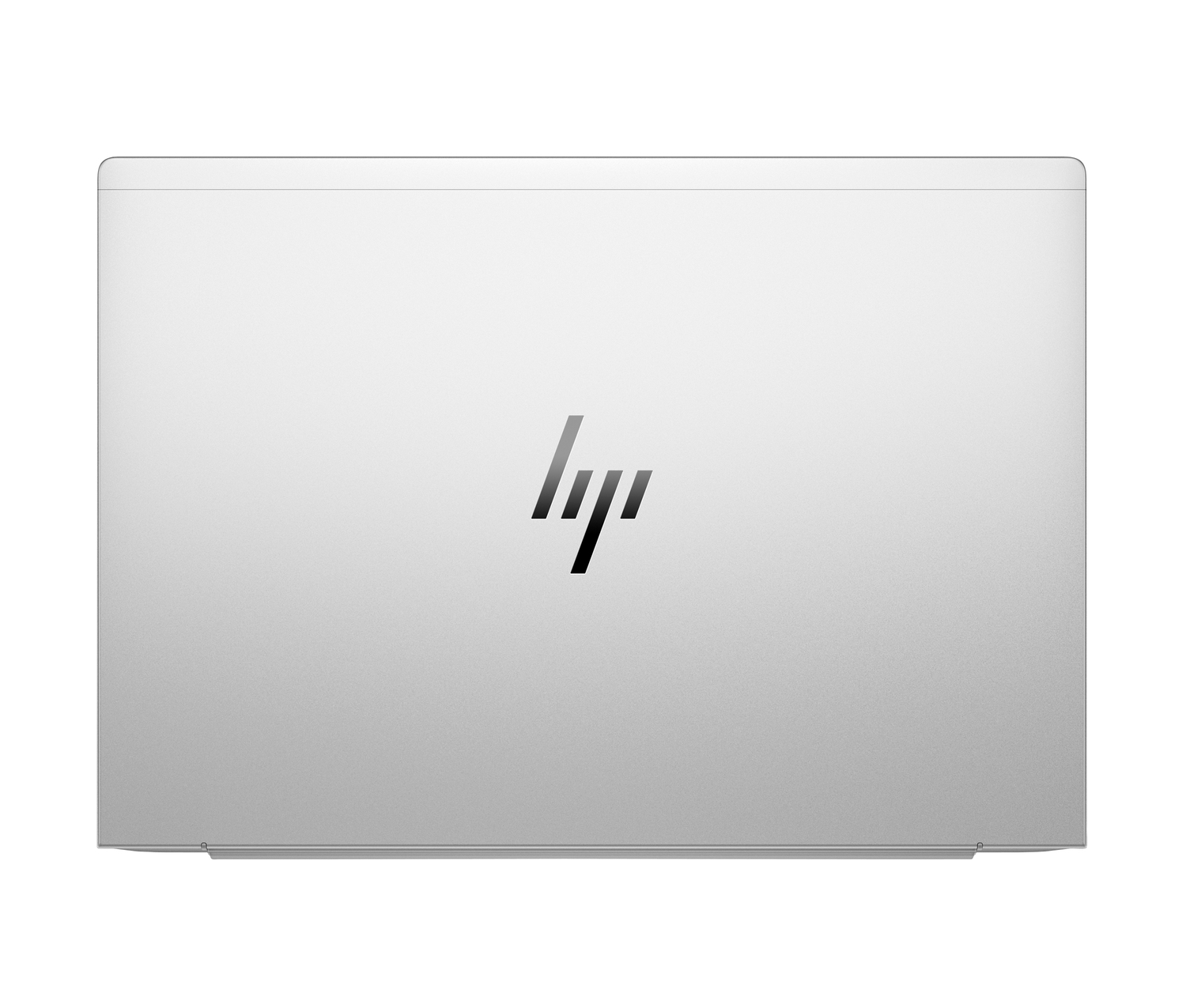 Tapa de portátil plateada con el logotipo de HP en el centro. La tapa está cerrada y descansa sobre una superficie blanca.