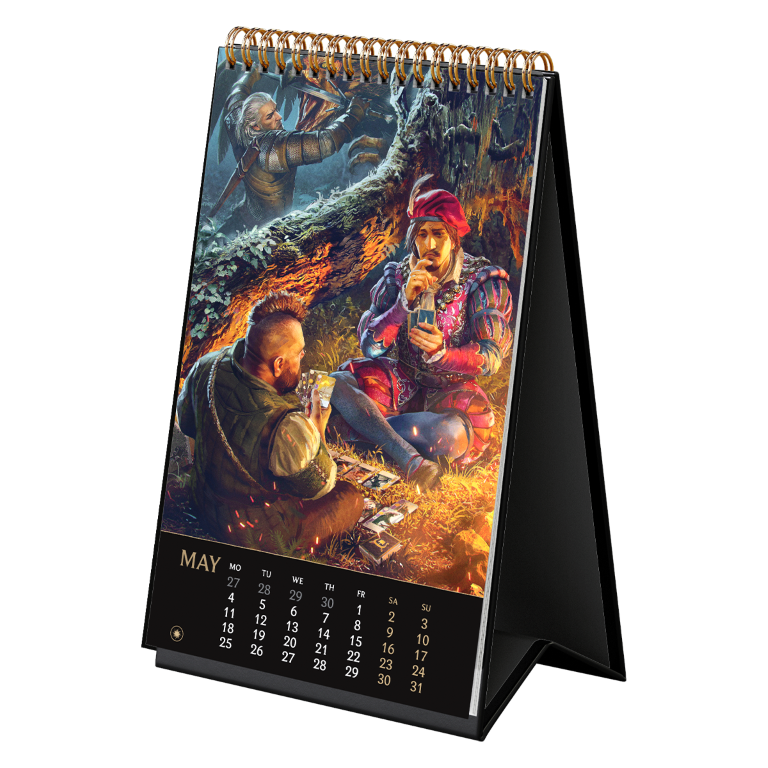 Kalendarz z postaciami z Wiedźmina. Geralt walczy. Dwóch mężczyzn gra w karty przy ognisku. Kalendarz majowy.