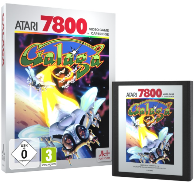 Atari 7800 Galaga Spielbox und Cartridge. Die Box zeigt eine Weltraumschlacht mit insektenartigen Schiffen. Die Cartridge ist schwarz mit dem Spieletitel.
