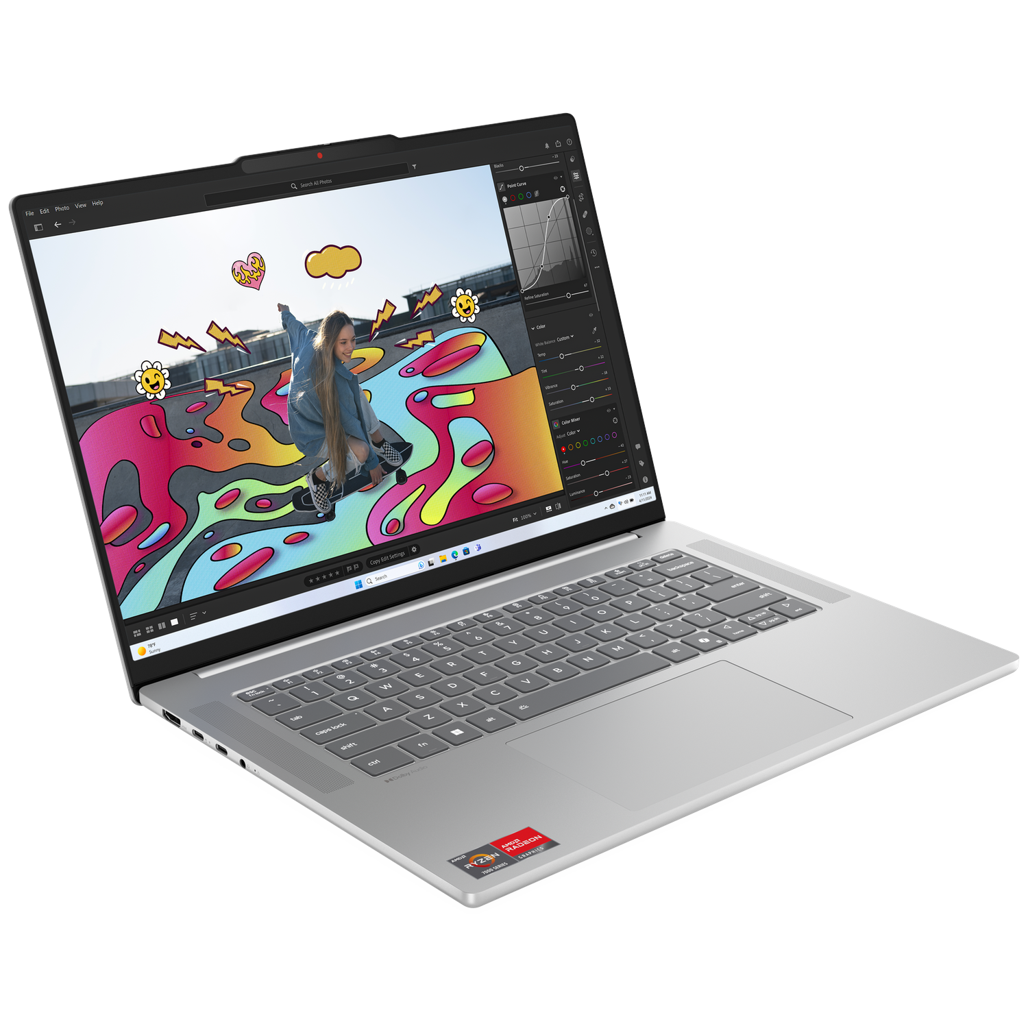 Laptop met een afbeelding van een persoon die aan het skateboarden is. De afbeelding heeft kleurrijke ontwerpen. De laptop is zilver.