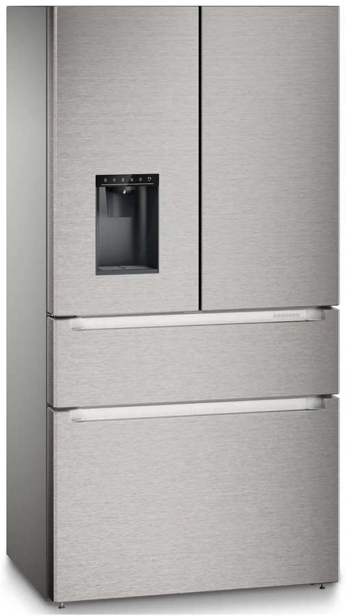 Ein Kühlschrank aus Edelstahl mit Türen und Schubladen. Er hat einen Wasserspender und Griffe. Die Marke ist Liebherr.
