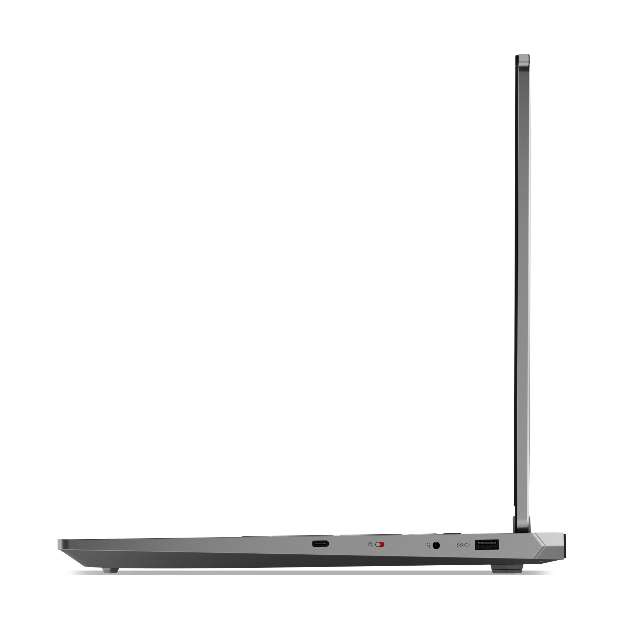 Widok z boku laptopa. Jest szary, otwarty i na czarnym tle. Widoczne są porty.