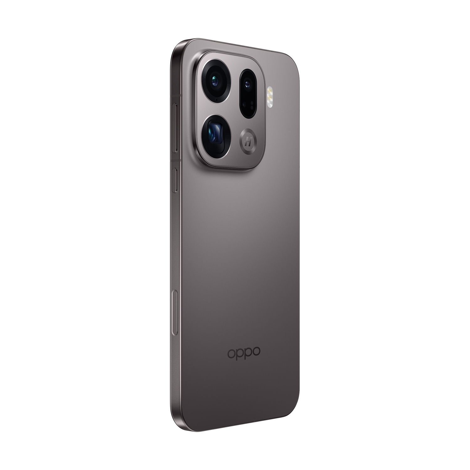 Un telefono Oppo grigio è mostrato in diagonale. Ha più fotocamere, un flash e il logo Oppo sul retro.