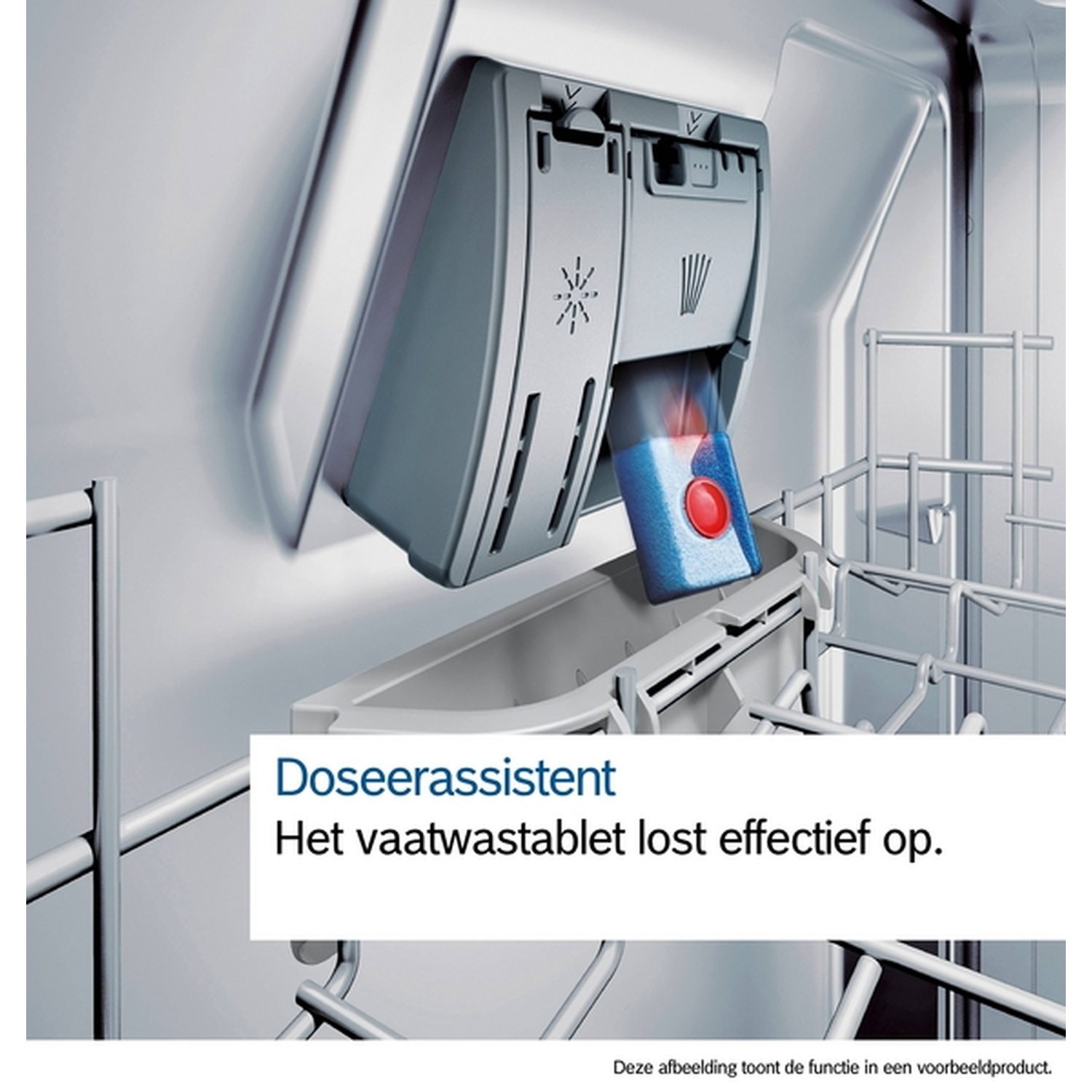 Dishwasher detail: tablet dispenser with a blue and red tablet. Text says 'Doseerassistent' and 'Het vaatwastablet lost effectief op'.