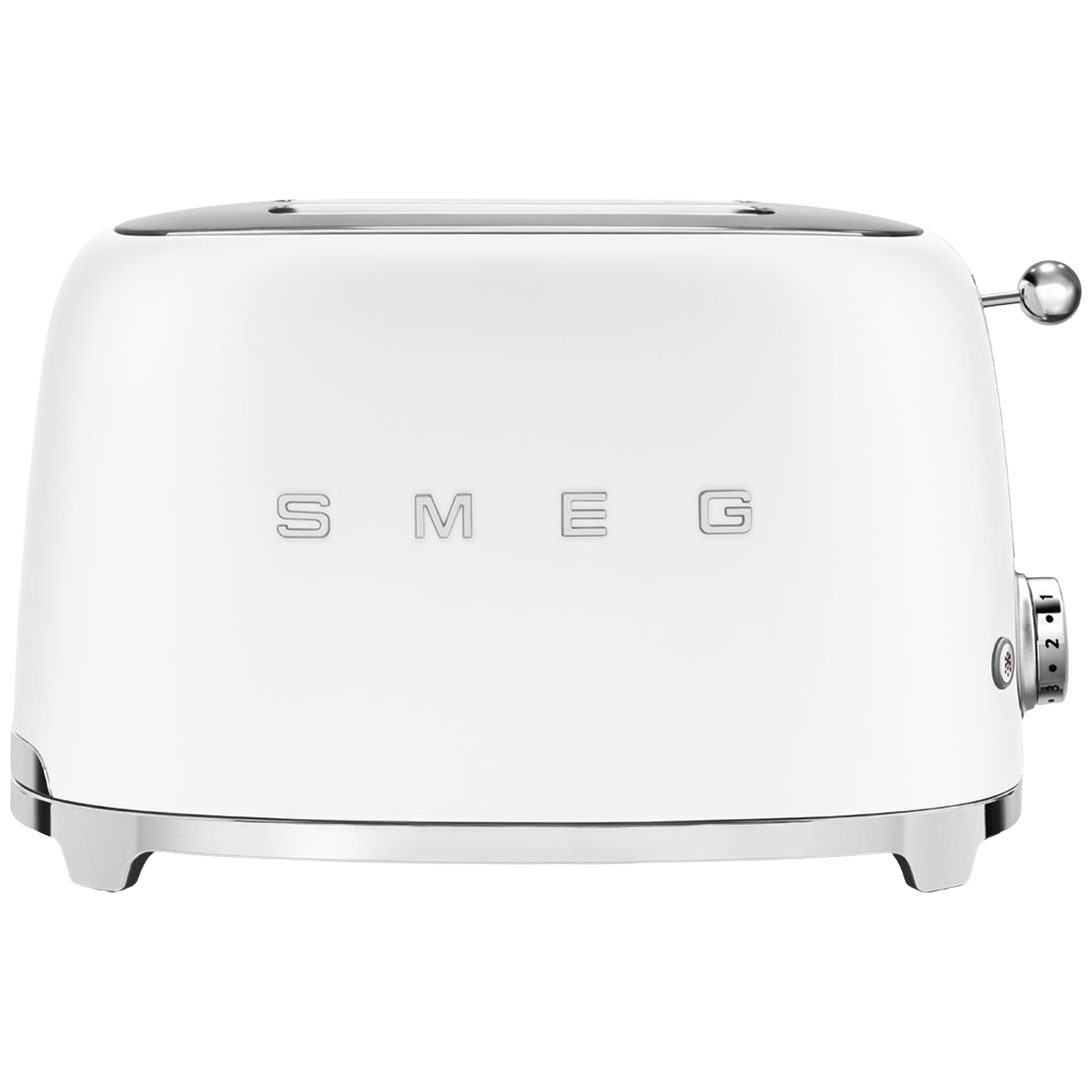Een witte Smeg broodrooster met chromen accenten. Het heeft de merknaam op de voorkant en een draaiknop met nummers. De achtergrond is wit.