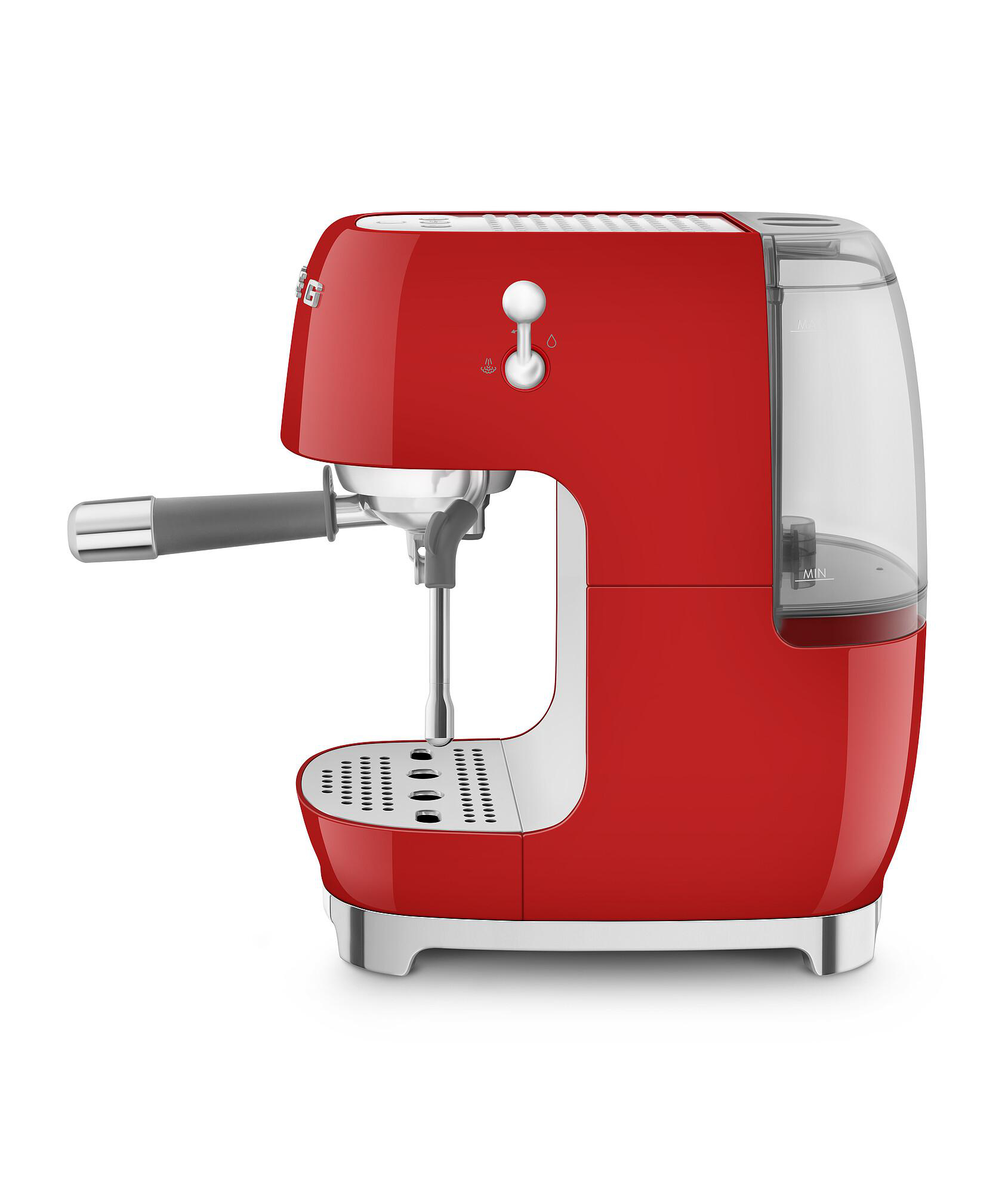 Rote Espressomaschine. Sie hat einen Wassertank, eine Dampflanze und silberne Akzente.