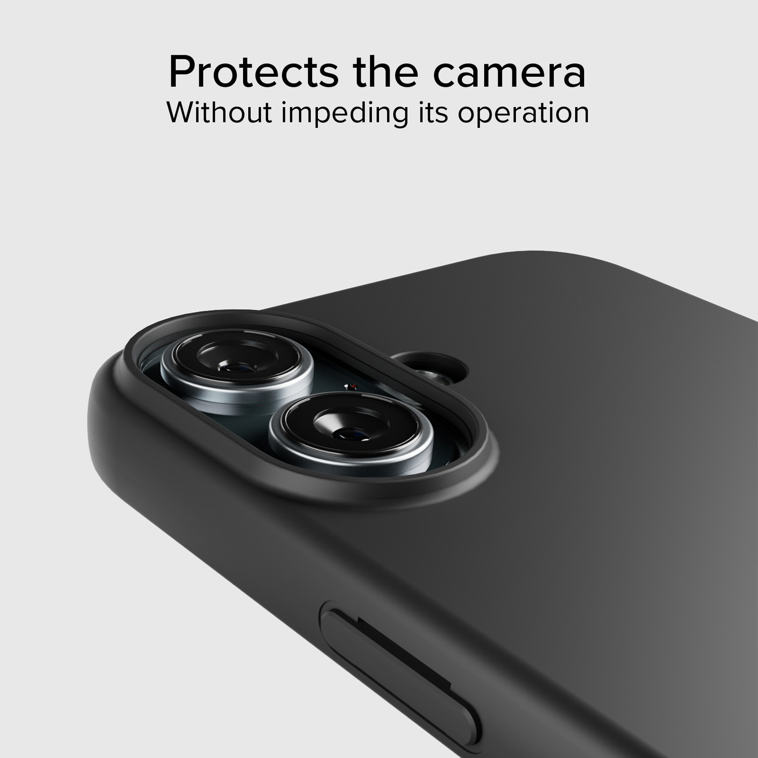 Gros plan sur un étui de téléphone noir avec des lentilles de caméra visibles. Le texte dit : 'Protège l'appareil photo' et 'Sans entraver son fonctionnement'.