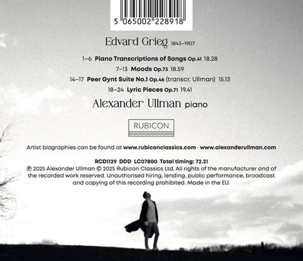 Albumcover: Edvard Grieg Musik, Alexander Ullman Klavier. Ein Mann steht, schaut nach oben, Mantel offen, vor bewölktem Himmel.