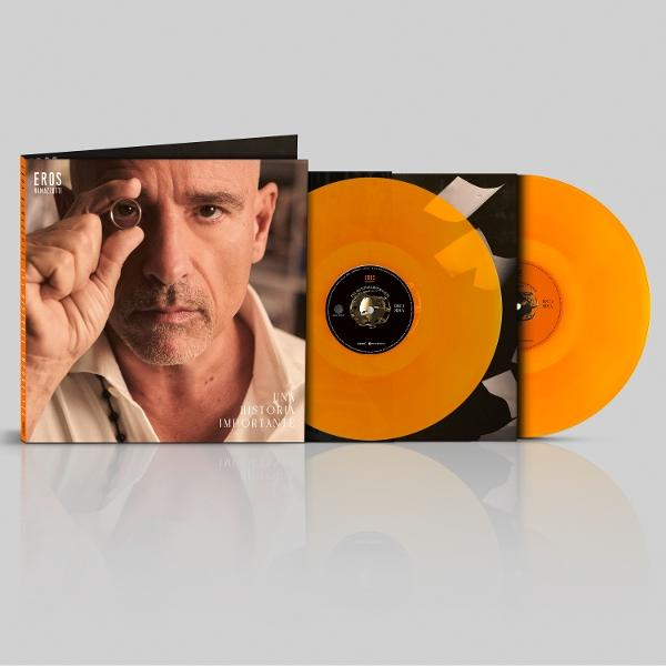 Album borító egy férfival, aki egy gyűrűt tart, narancssárga bakelit lemezekkel. A borítón a "Una Historia Importante" és az "Eros Ramazzotti" felirat látható.