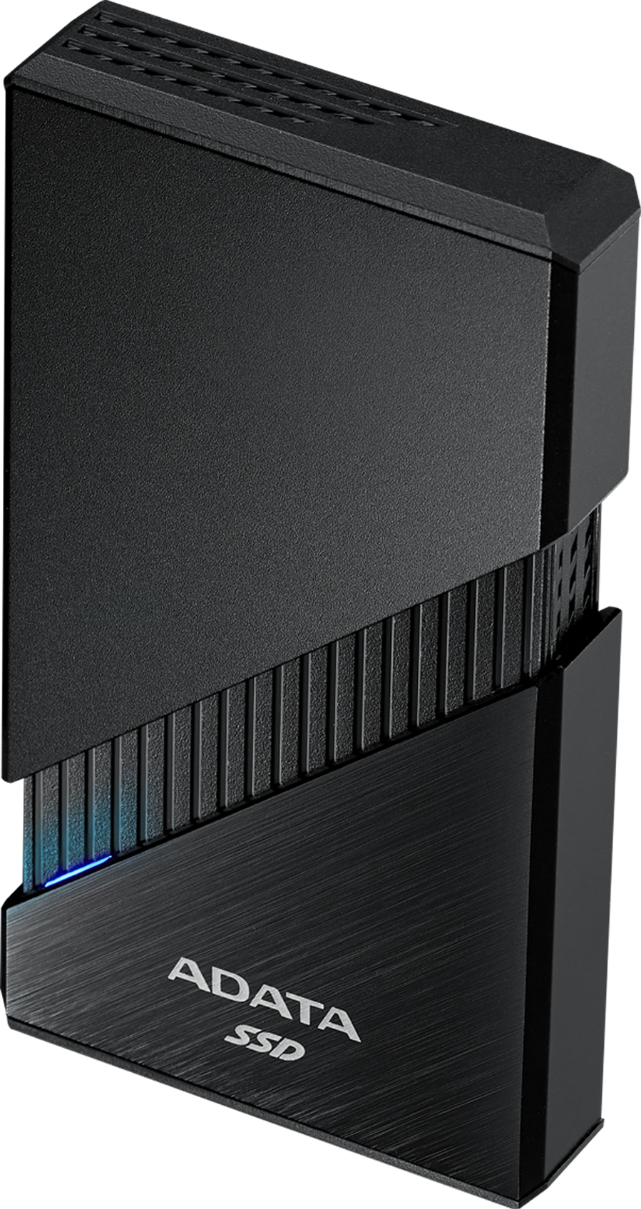 Un SSD ADATA nero. Il dispositivo ha una superficie strutturata con il nome del marchio e 'SSD' stampato sopra. Ha una luce blu.