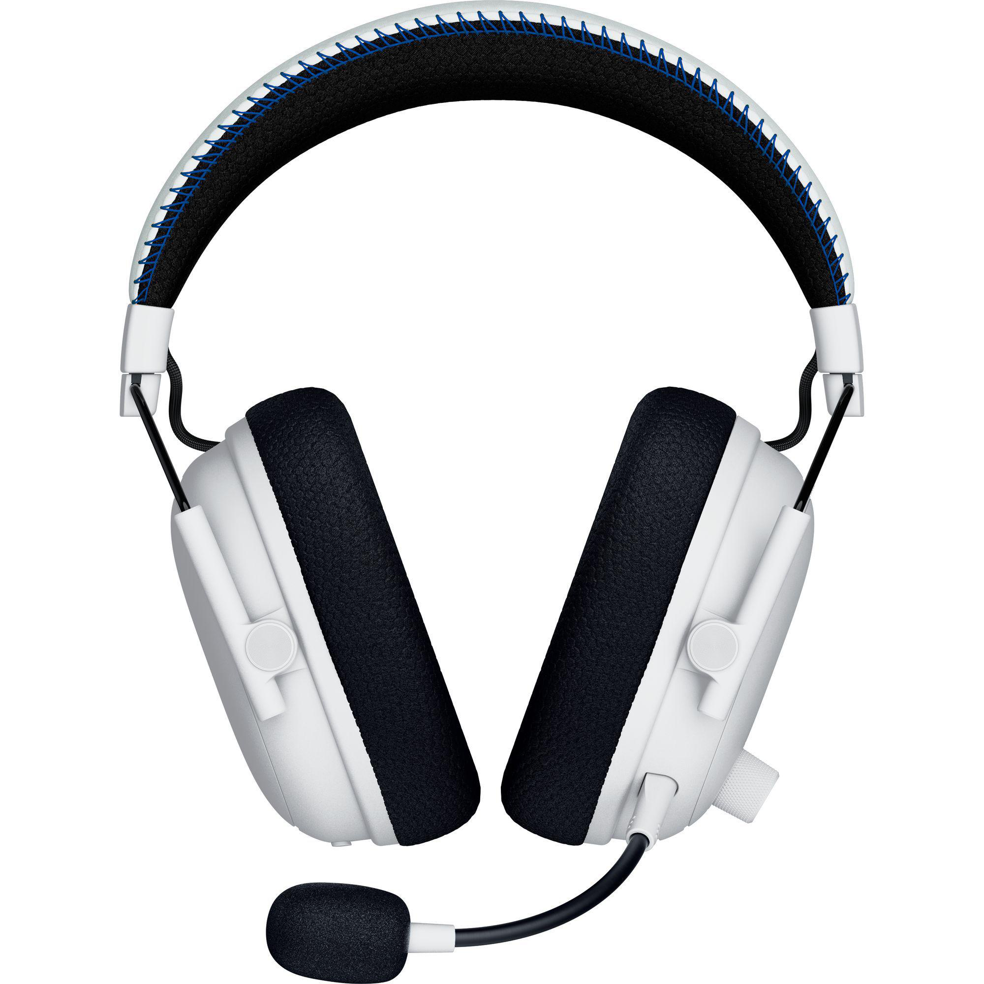 Weißes Gaming-Headset mit schwarzen Ohrmuscheln und Mikrofon. Blaue Nähte am Kopfband. Isoliert auf weißem Hintergrund.