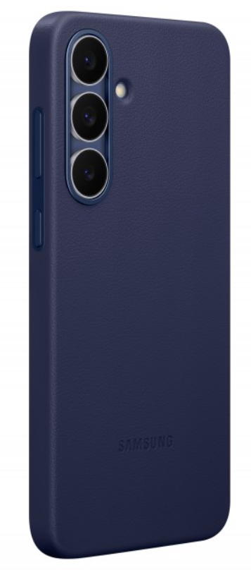 Egy sötétkék telefontok, amely három kameralencsét, egy vakut és a Samsung logóját tartalmazza. A tok texturáltnak tűnik.