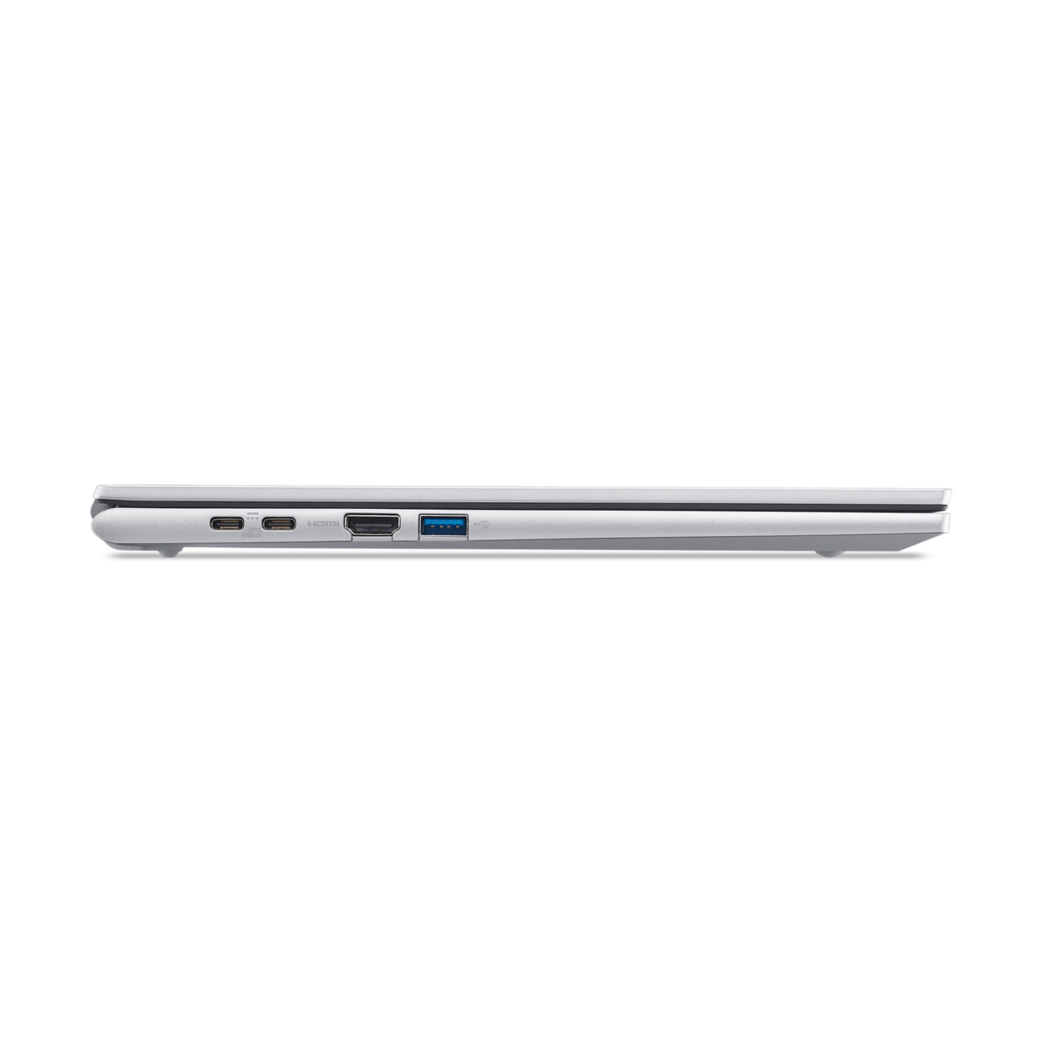 Vista laterale di un laptop argentato. Le porte includono USB-C, HDMI e USB. Il laptop è su una superficie bianca.