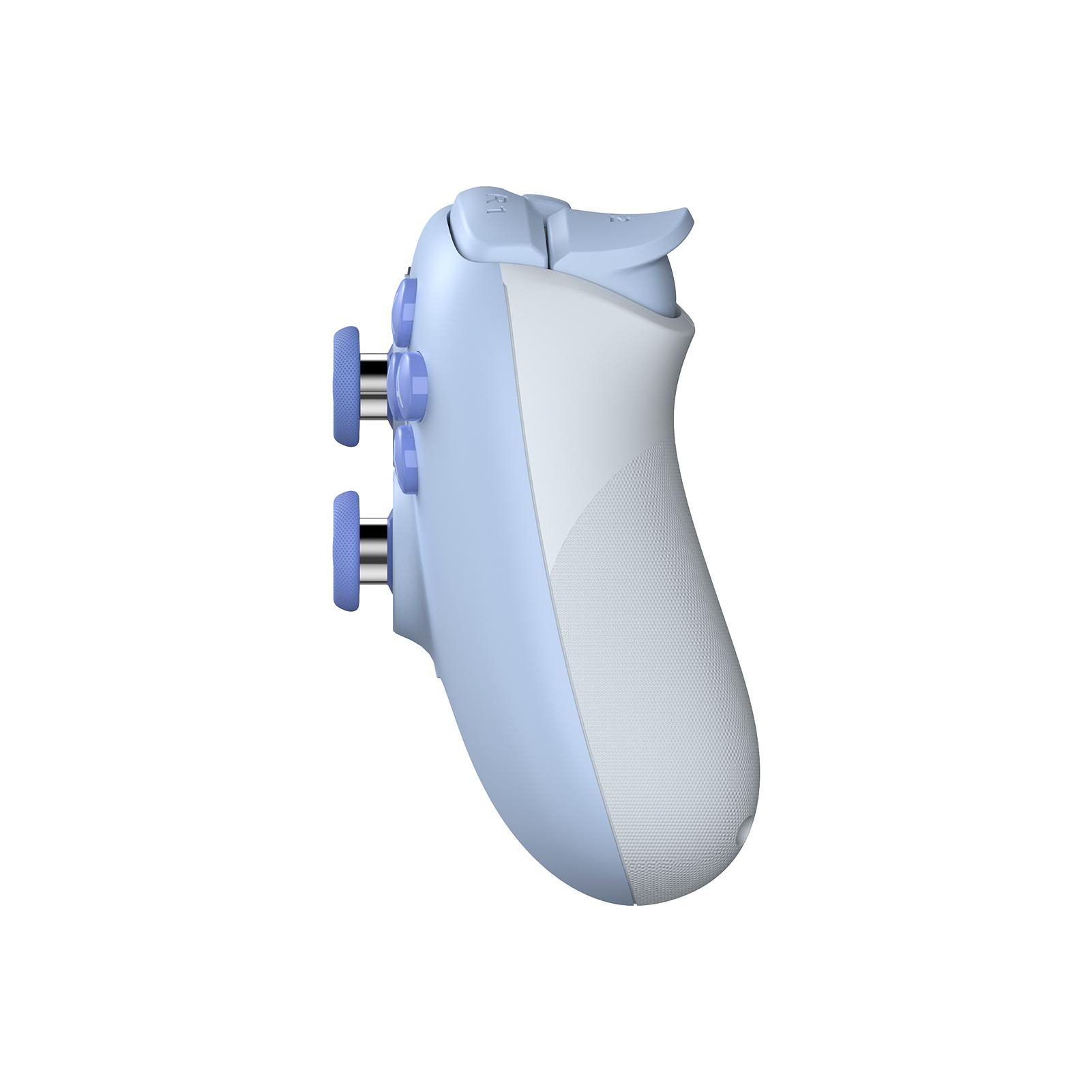 Gezeigt wird ein hellblau-weißer Gamecontroller. Er hat zwei Daumensticks, Knöpfe und Auslöser. Der Hintergrund ist weiß.